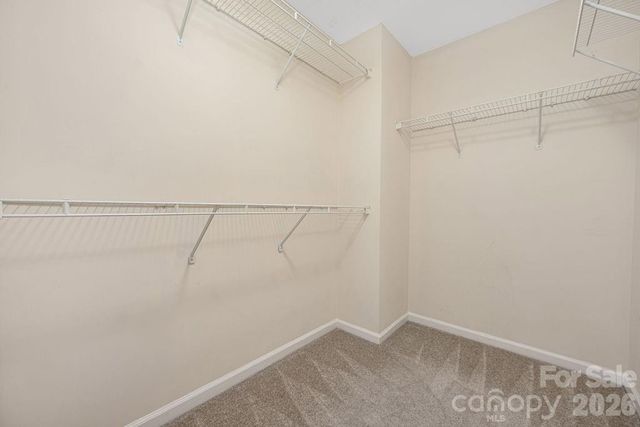 9512 Autumn Applause Drive, Charlotte, NC 28277