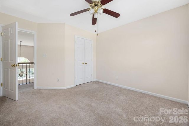 9512 Autumn Applause Drive, Charlotte, NC 28277