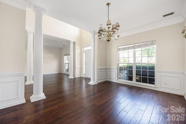 9512 Autumn Applause Drive, Charlotte, NC 28277