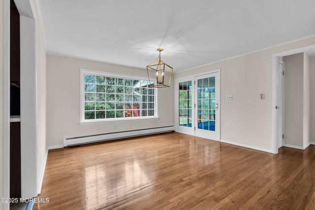 50 Cliffside Drive, Toms River, NJ 08755