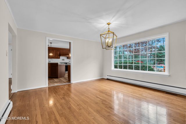 50 Cliffside Drive, Toms River, NJ 08755