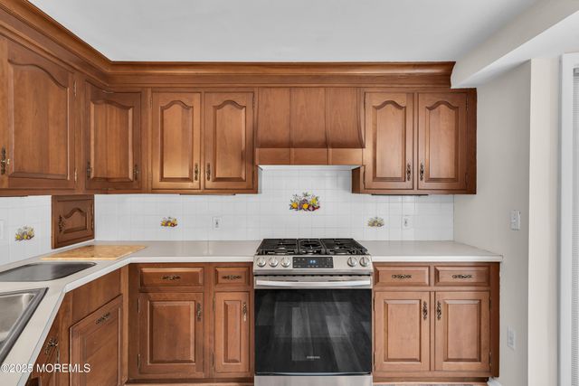 50 Cliffside Drive, Toms River, NJ 08755