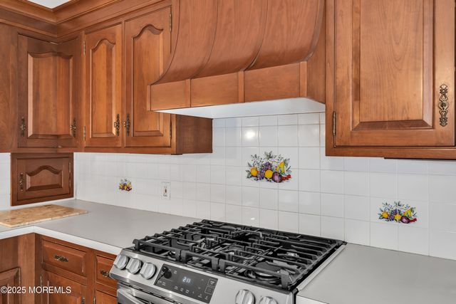 50 Cliffside Drive, Toms River, NJ 08755