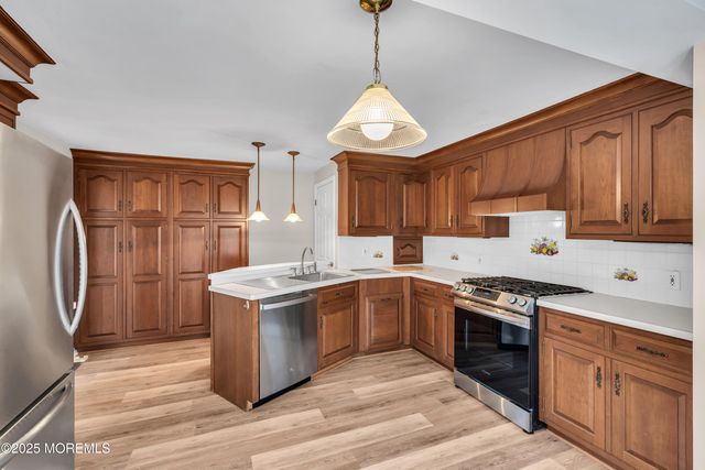 50 Cliffside Drive, Toms River, NJ 08755