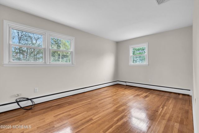 50 Cliffside Drive, Toms River, NJ 08755