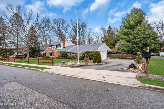 50 Cliffside Drive, Toms River, NJ 08755