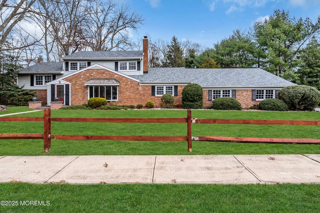 50 Cliffside Drive, Toms River, NJ 08755