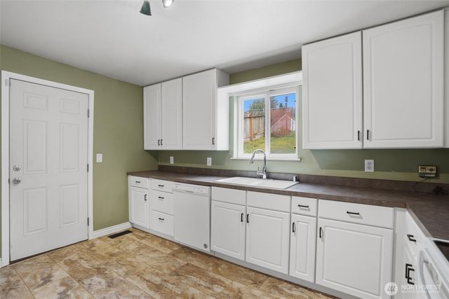 403 S Lafayette Avenue, Bremerton, WA 98312