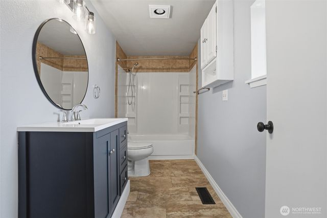 403 S Lafayette Avenue, Bremerton, WA 98312