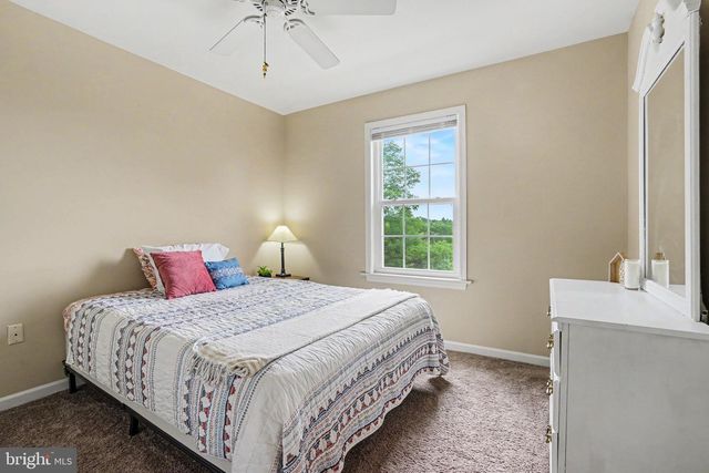 2252 IONOFF RD, Harrisburg, PA 17110