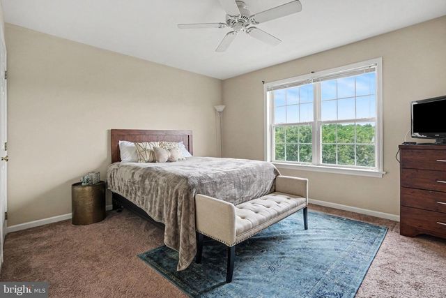 2252 IONOFF RD, Harrisburg, PA 17110