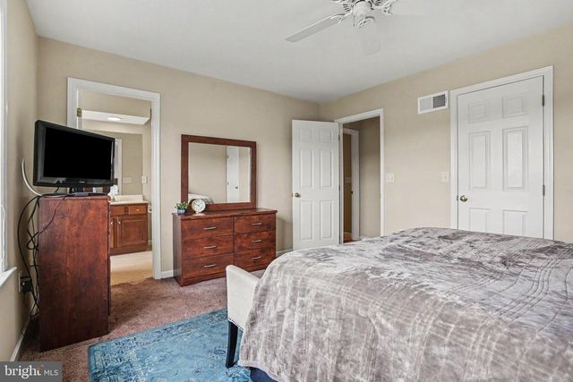 2252 IONOFF RD, Harrisburg, PA 17110