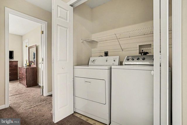2252 IONOFF RD, Harrisburg, PA 17110
