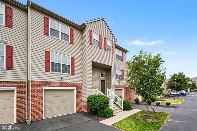 2252 IONOFF RD, Harrisburg, PA 17110