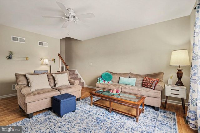 2252 IONOFF RD, Harrisburg, PA 17110