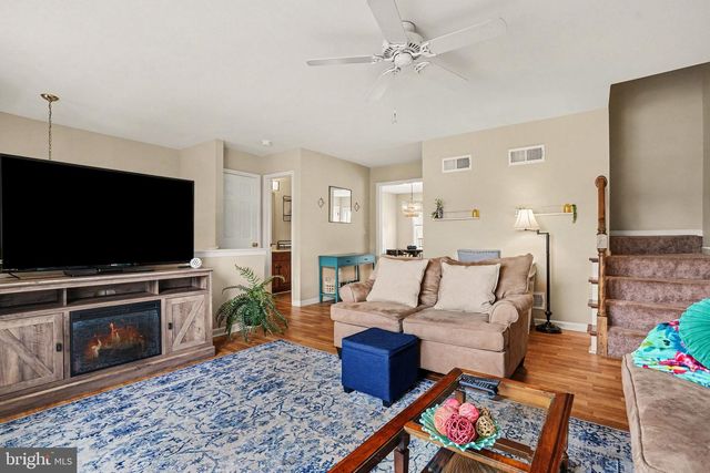 2252 IONOFF RD, Harrisburg, PA 17110