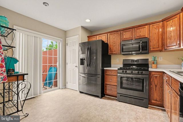 2252 IONOFF RD, Harrisburg, PA 17110