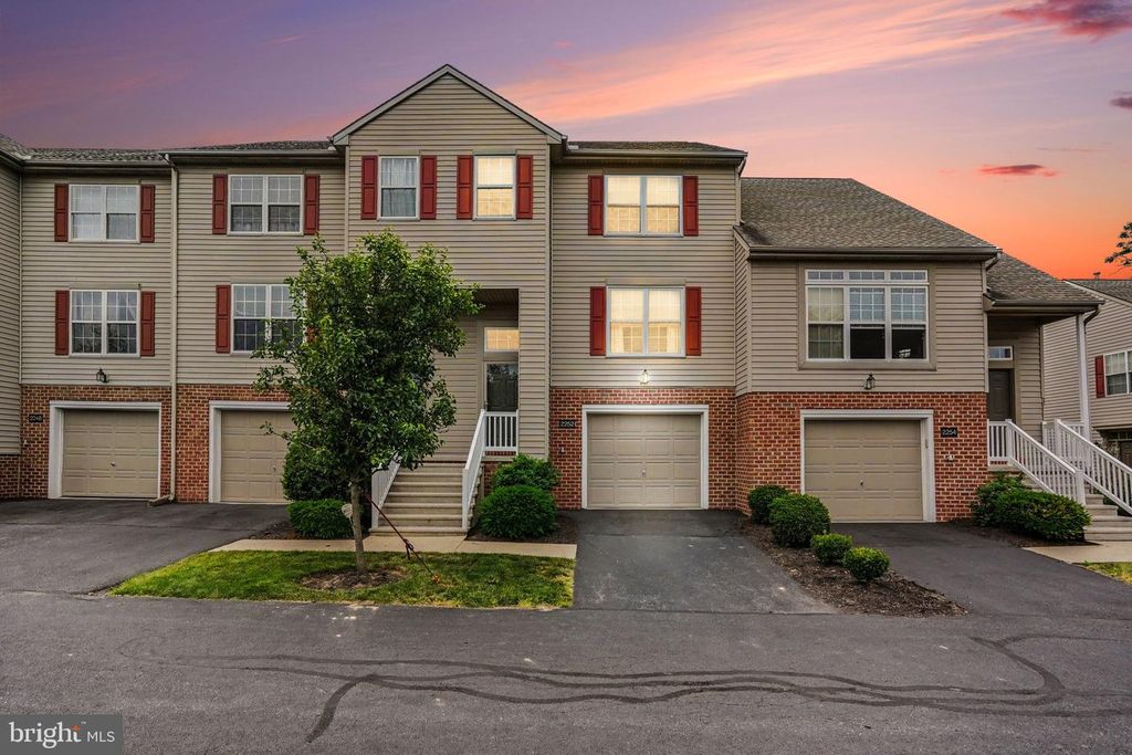 2252 IONOFF RD, Harrisburg, PA 17110