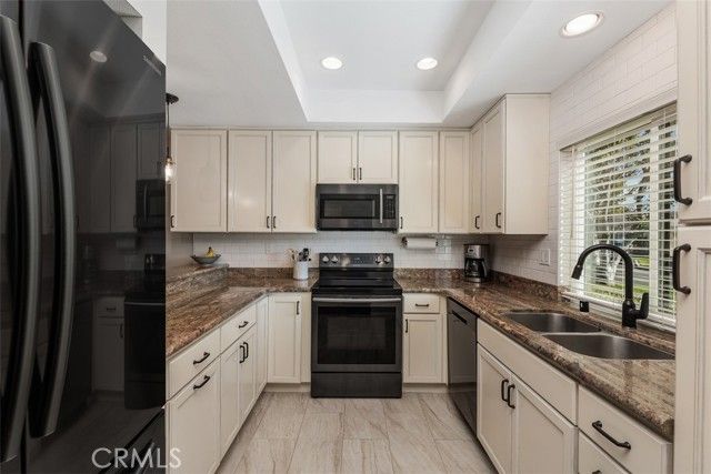 17930 Villamoura, Poway, CA 92064