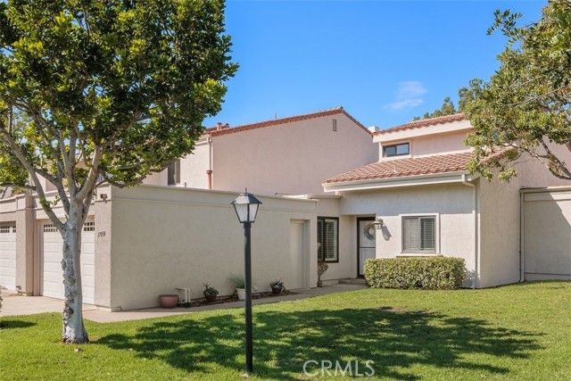 17930 Villamoura, Poway, CA 92064