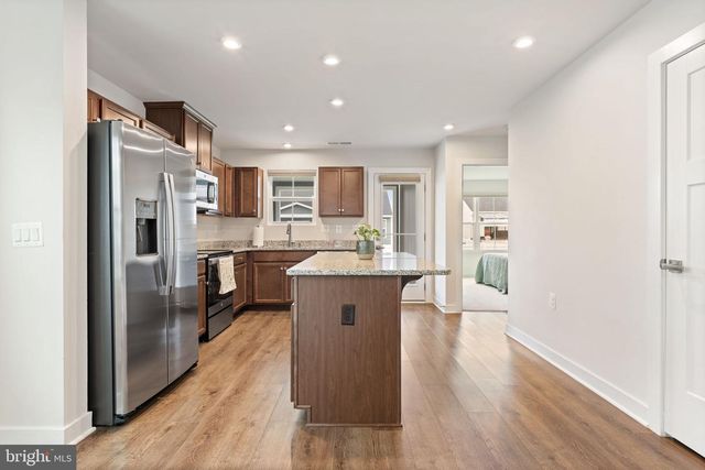 84 DUNSTER ST, Martinsburg, WV 25405