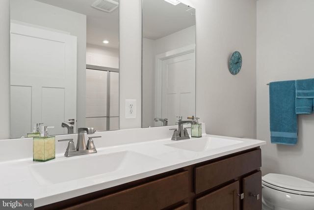 84 DUNSTER ST, Martinsburg, WV 25405