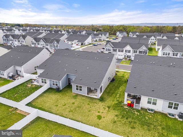 84 DUNSTER ST, Martinsburg, WV 25405