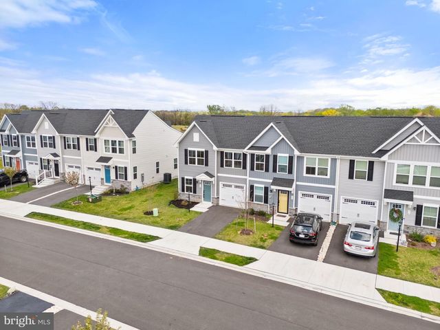 84 DUNSTER ST, Martinsburg, WV 25405