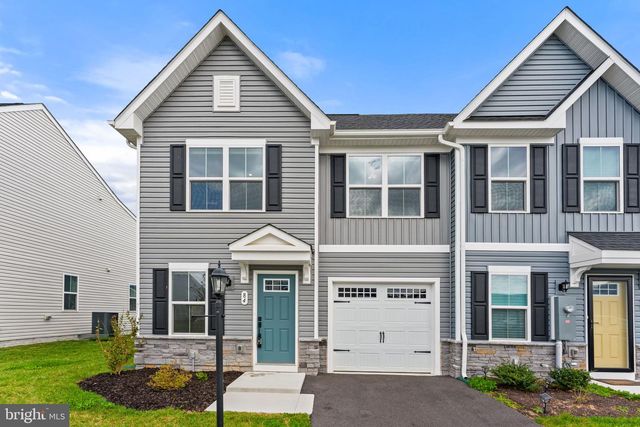 84 DUNSTER ST, Martinsburg, WV 25405