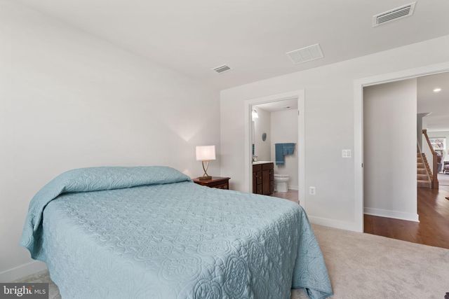 84 DUNSTER ST, Martinsburg, WV 25405