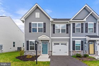 84 DUNSTER ST, Martinsburg, WV 25405