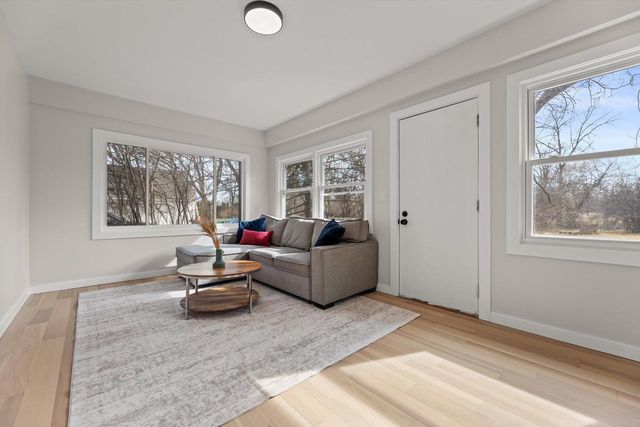 N80W15821 Rainbow DRIVE, Menomonee Falls, WI 53051