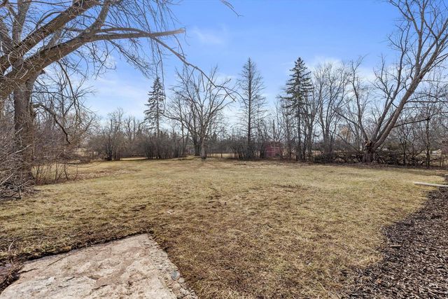N80W15821 Rainbow DRIVE, Menomonee Falls, WI 53051