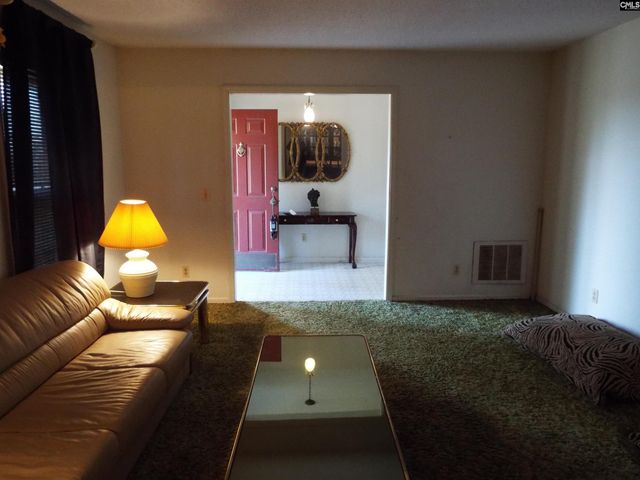 586 Beverly Hills Road Street, Camden, SC 29020