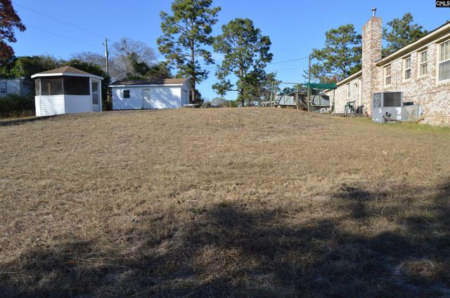 586 Beverly Hills Road Street, Camden, SC 29020