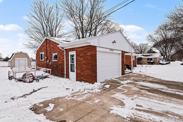 5335 Glenfield Drive, Saginaw Twp, MI 48638