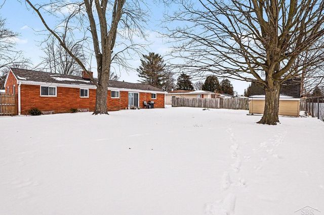 5335 Glenfield Drive, Saginaw Twp, MI 48638