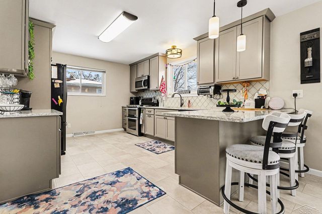 5335 Glenfield Drive, Saginaw Twp, MI 48638