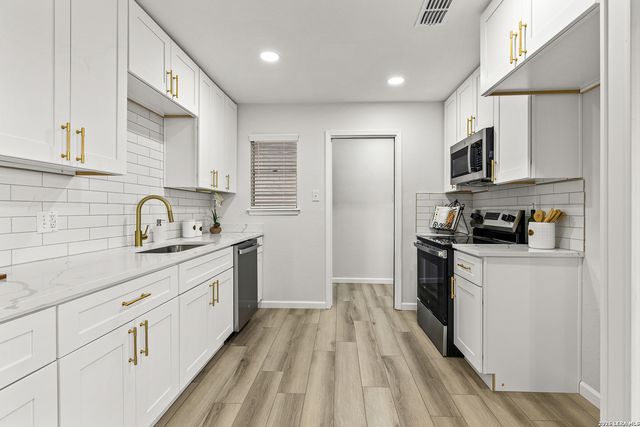 6526 Forest Grove, San Antonio, TX 78240