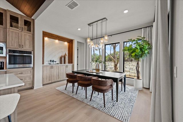 216 Firethorn CV, Marble Falls, TX 78654