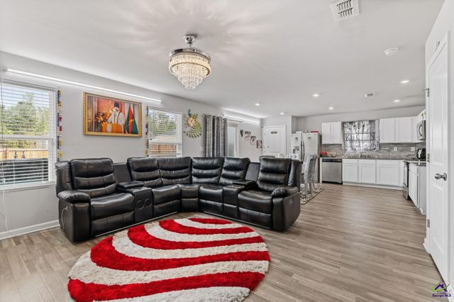 124 Poplar Pass, Macon, GA 31210