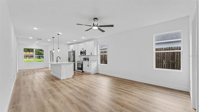 519 N 6TH STREET, Haines City, FL 33844