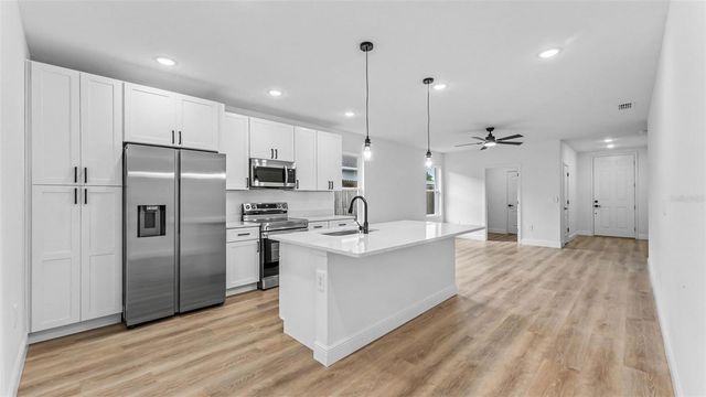 519 N 6TH STREET, Haines City, FL 33844
