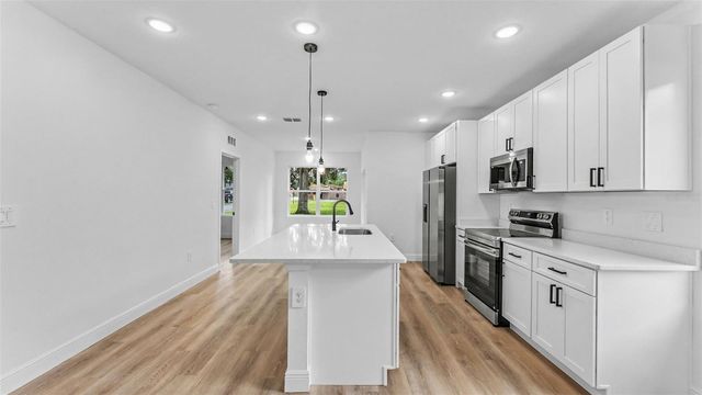 519 N 6TH STREET, Haines City, FL 33844