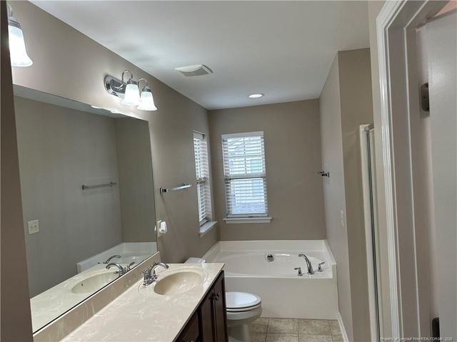 743 Shoals Lake Drive, Fuquay Varina, NC 27526