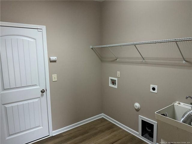 743 Shoals Lake Drive, Fuquay Varina, NC 27526