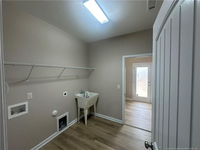 743 Shoals Lake Drive, Fuquay Varina, NC 27526