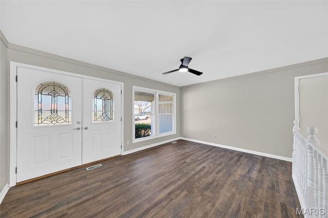 2318 La Cuesta Drive, Florissant, MO 63031