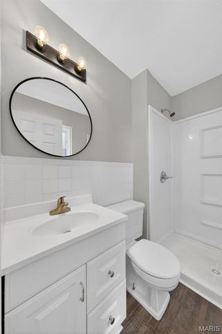 2318 La Cuesta Drive, Florissant, MO 63031