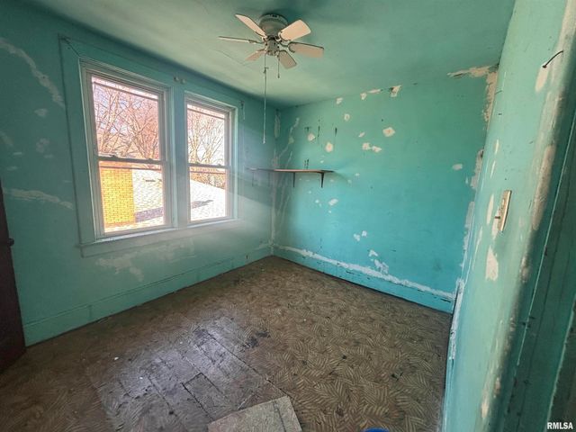 717 HILLYER Street, Pekin, IL 61554